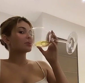 Meet your Posher, Valerie